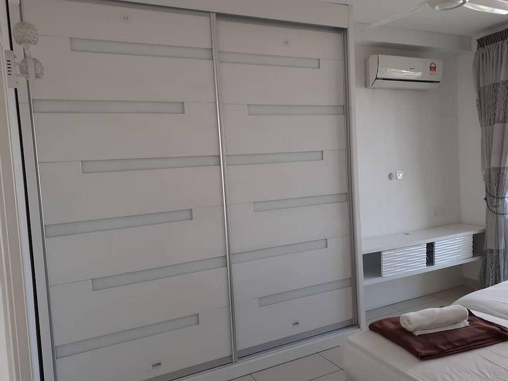Vouk Hotel Suites, Penang George Town Exterior foto